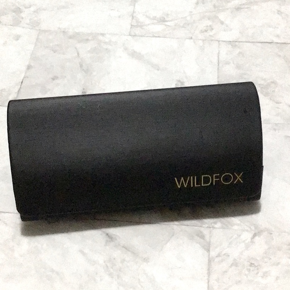 WILDFOX Black Sunglasses Case, Eyeglass Case